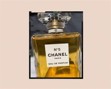 what smells like chanel cristalle|chanel no 5 smells like.